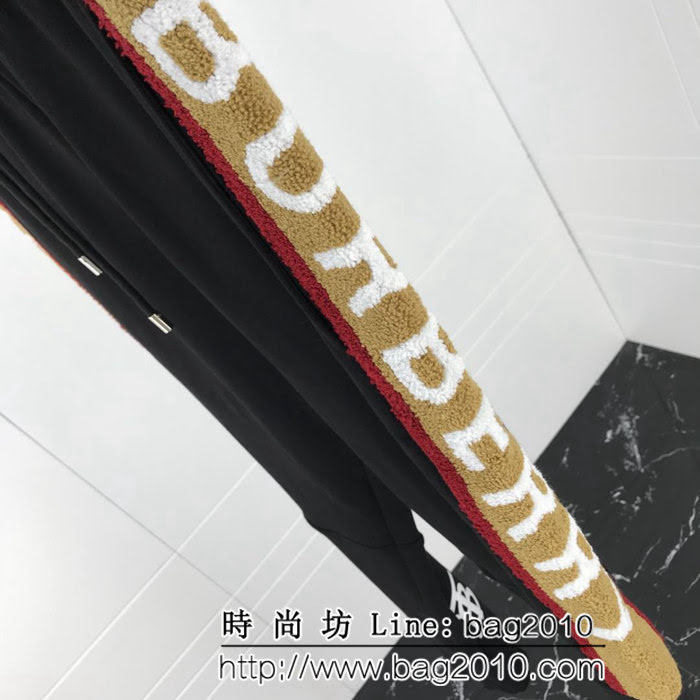 BURBERRY巴寶莉 專櫃同步 2018冬季最新款 褲邊特定LOGO字母織帶拼接 男款加絨休閒褲 ydi2422